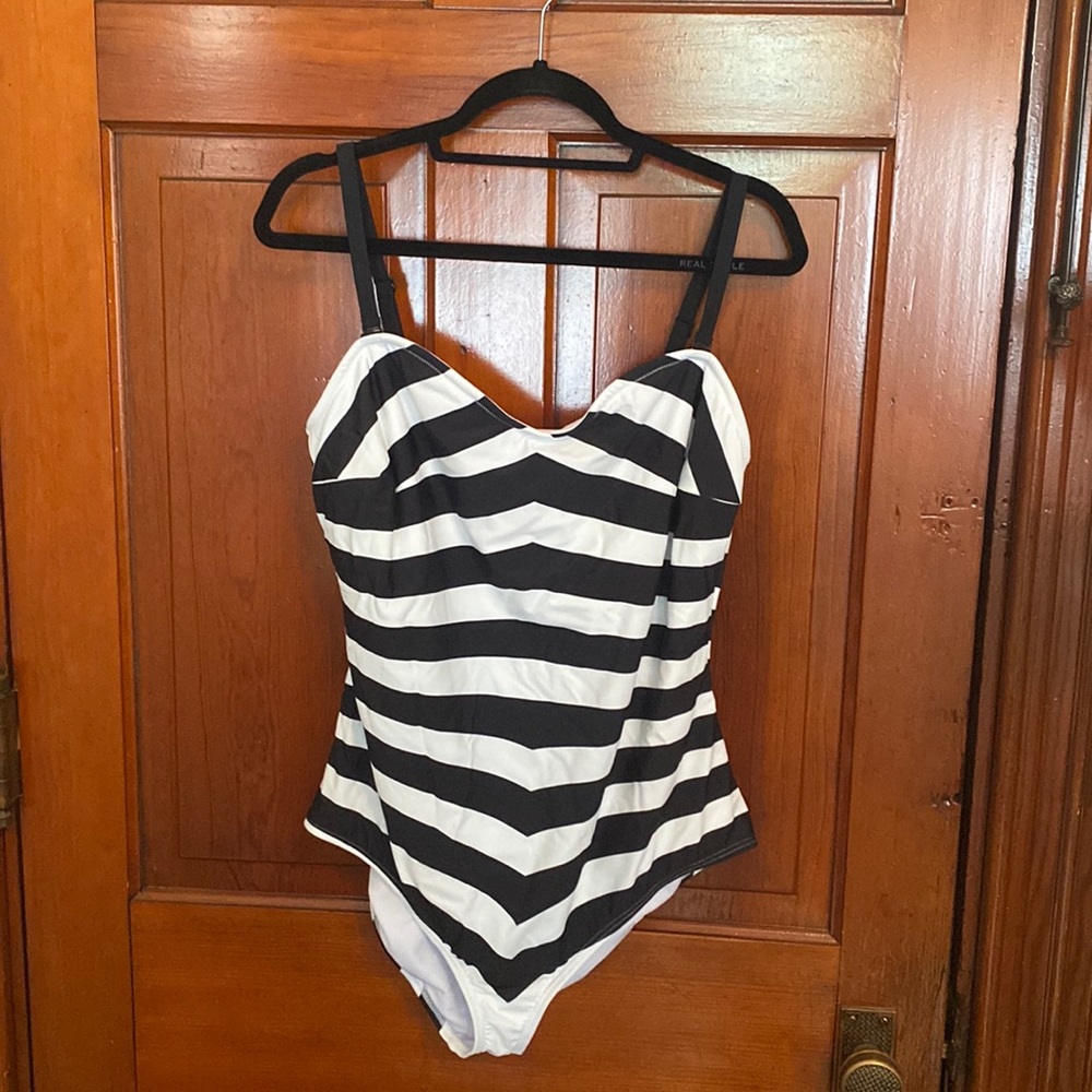 Barbie x Unique Vintage, Size 2X, black and white striped bathing suit